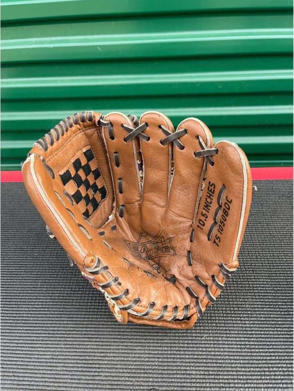 Adidas Eazy Close Digital Camo Youth Baseball Glove 10.5 Inch TS 1050BDC
